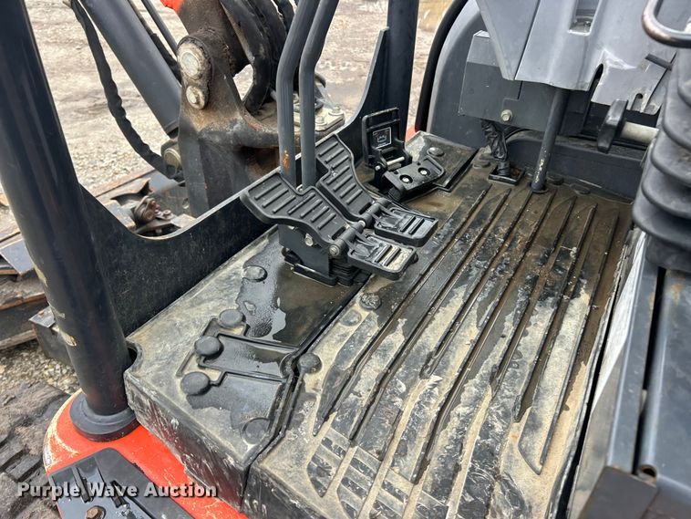 image for item FC5138 2016 Kubota KX040-4 mini excavator