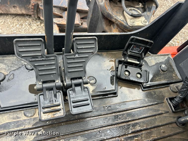 image for item FC5138 2016 Kubota KX040-4 mini excavator