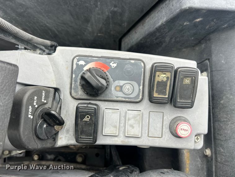 image for item FC5138 2016 Kubota KX040-4 mini excavator