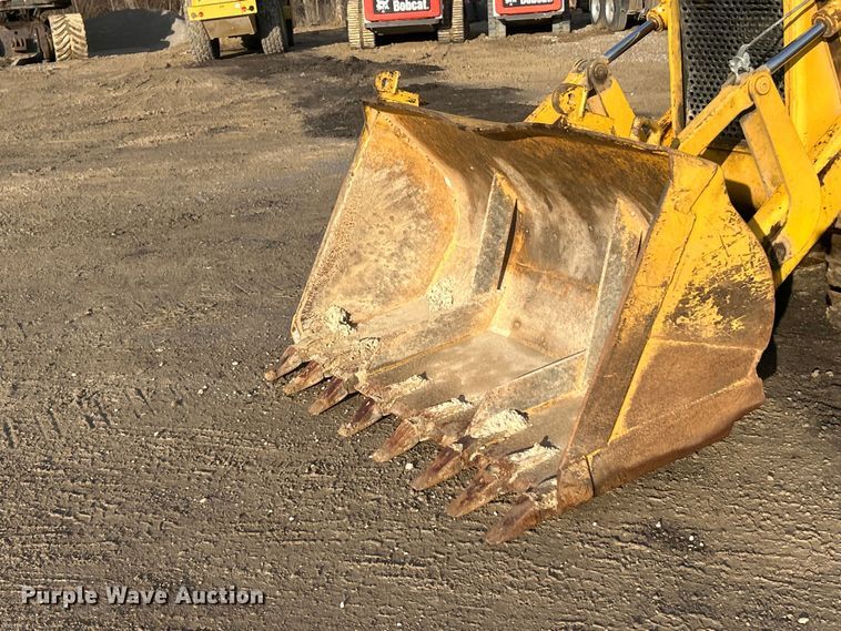 image for item FC5140 John Deere JD350 track loader