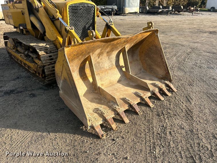 image for item FC5140 John Deere JD350 track loader