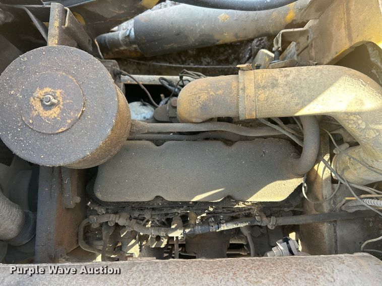 image for item FC5140 John Deere JD350 track loader