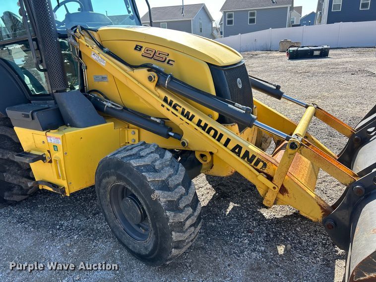 image for item FC5165 2018 New Holland B95C backhoe