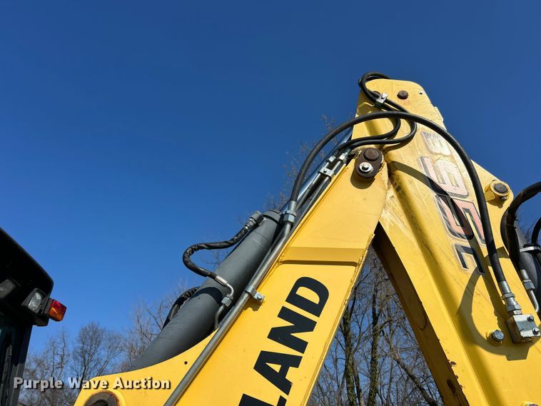 image for item FC5165 2018 New Holland B95C backhoe