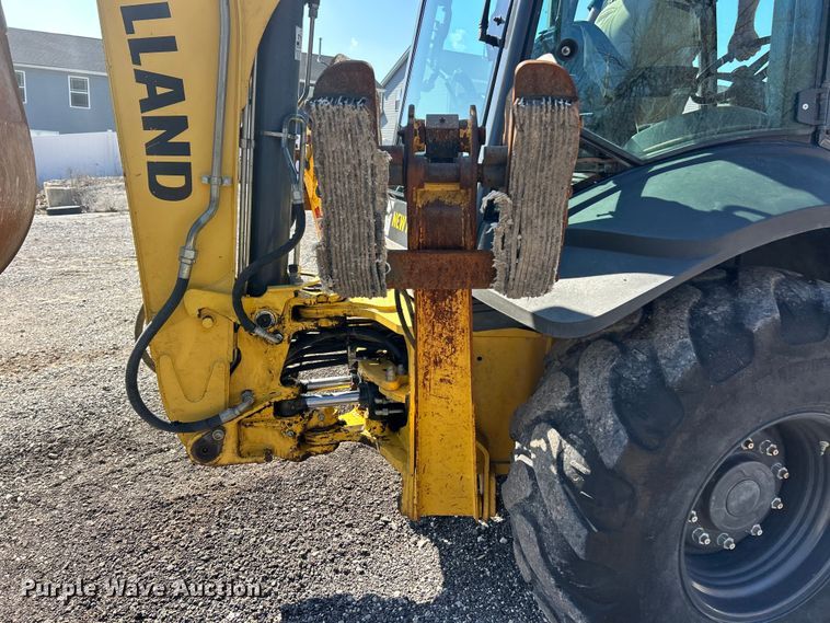 image for item FC5165 2018 New Holland B95C backhoe