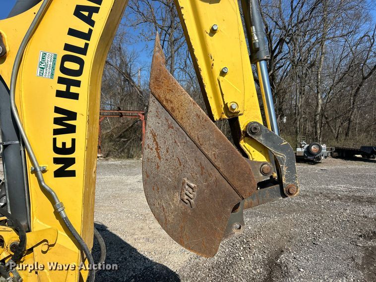 image for item FC5165 2018 New Holland B95C backhoe