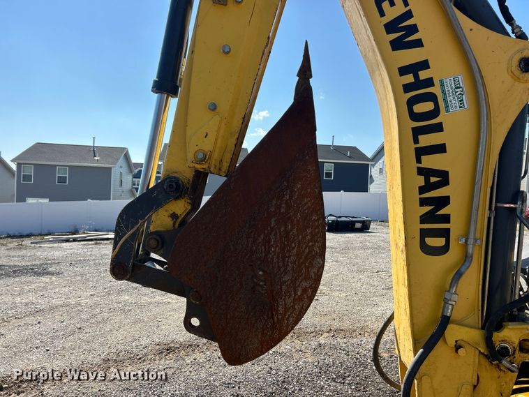 image for item FC5165 2018 New Holland B95C backhoe