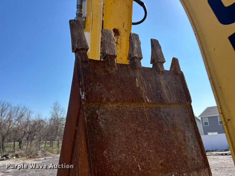 image for item FC5165 2018 New Holland B95C backhoe