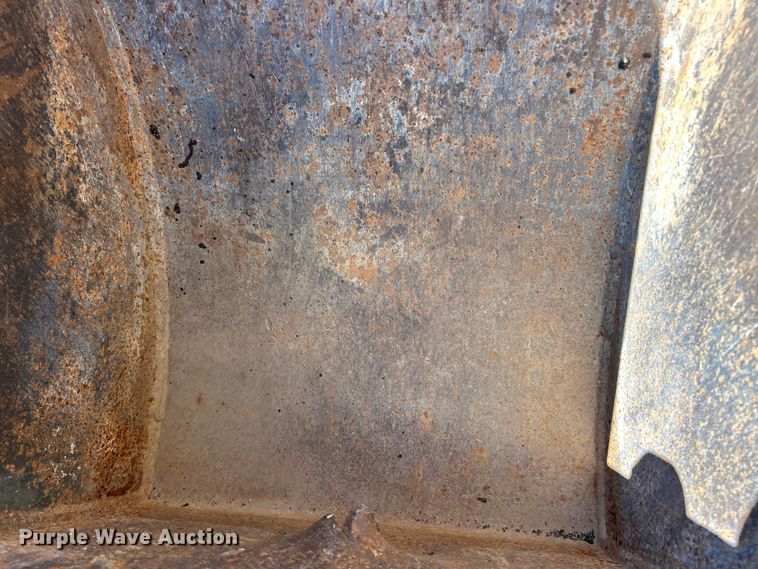 image for item FC5165 2018 New Holland B95C backhoe