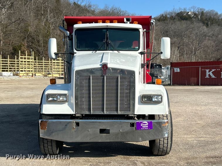 image for item FC5166 2001 Kenworth W900B dump truck