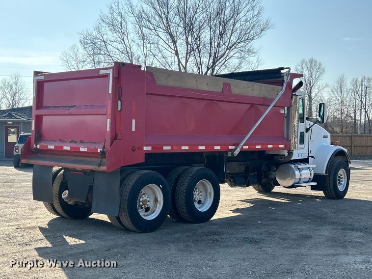 image for item FC5166 2001 Kenworth W900B dump truck