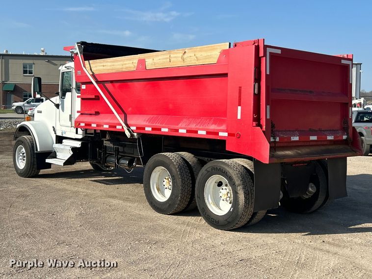 image for item FC5166 2001 Kenworth W900B dump truck