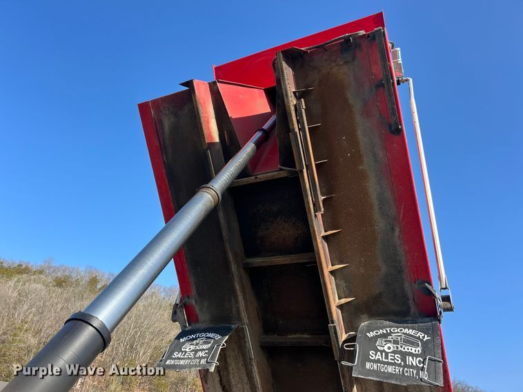 image for item FC5166 2001 Kenworth W900B dump truck