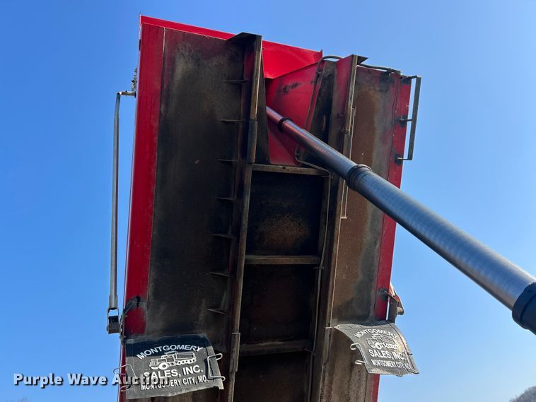 image for item FC5166 2001 Kenworth W900B dump truck