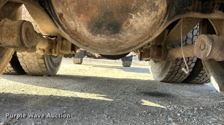 image for item FC5166 2001 Kenworth W900B dump truck