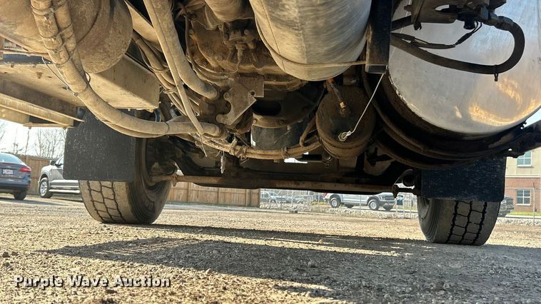 image for item FC5166 2001 Kenworth W900B dump truck