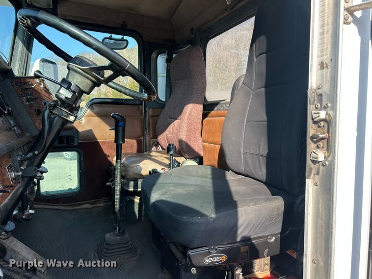 image for item FC5166 2001 Kenworth W900B dump truck