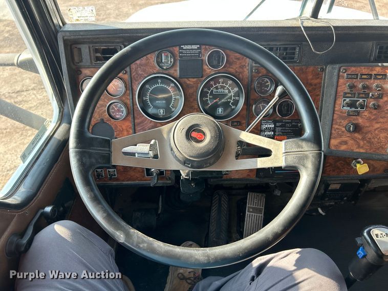 image for item FC5166 2001 Kenworth W900B dump truck