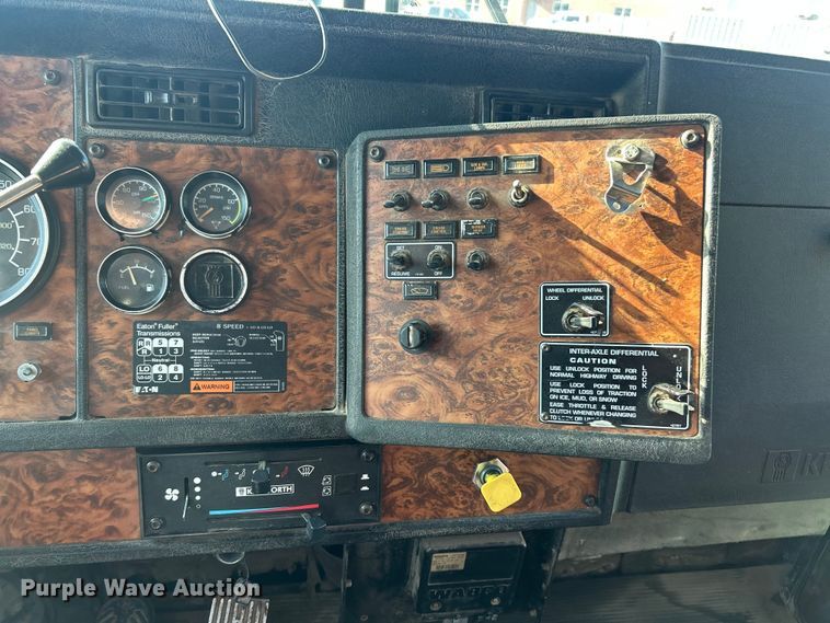 image for item FC5166 2001 Kenworth W900B dump truck