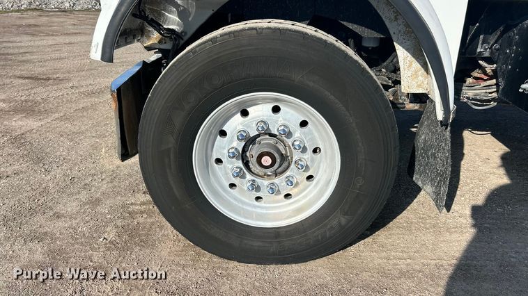 image for item FC5166 2001 Kenworth W900B dump truck