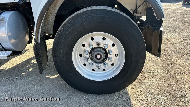 image for item FC5166 2001 Kenworth W900B dump truck