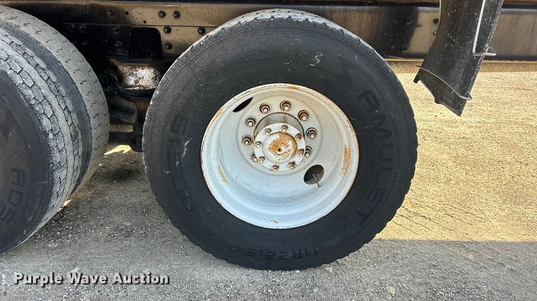 image for item FC5166 2001 Kenworth W900B dump truck