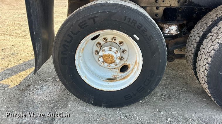 image for item FC5166 2001 Kenworth W900B dump truck