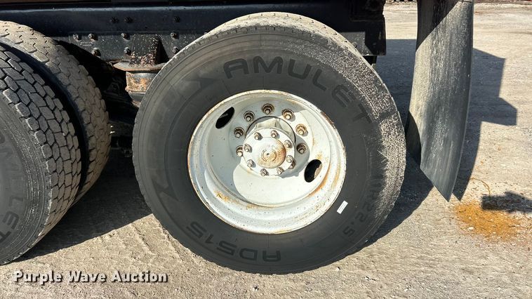 image for item FC5166 2001 Kenworth W900B dump truck