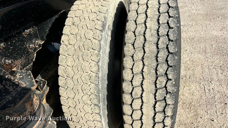 image for item FC5166 2001 Kenworth W900B dump truck