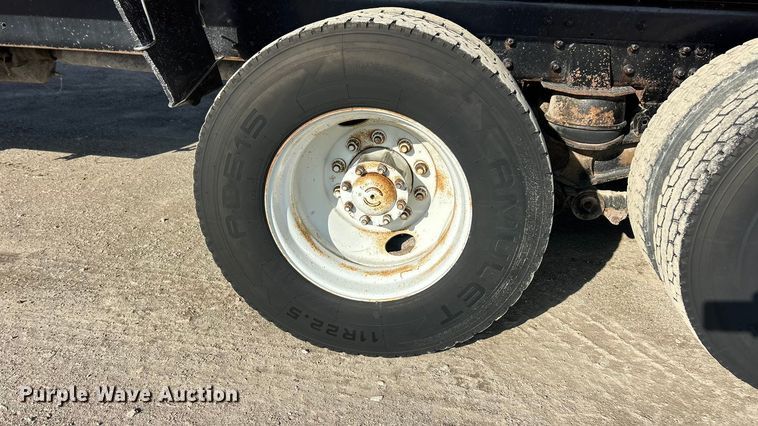 image for item FC5166 2001 Kenworth W900B dump truck