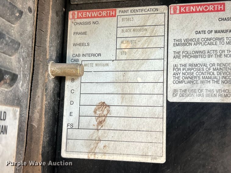 image for item FC5166 2001 Kenworth W900B dump truck