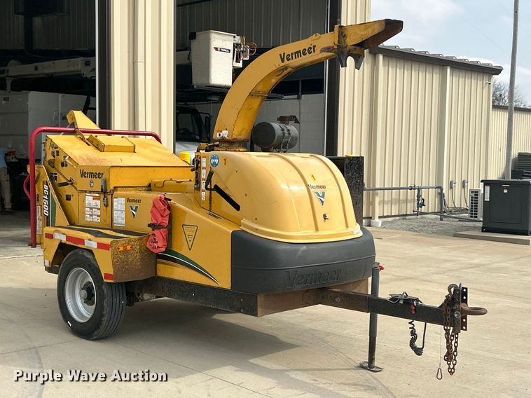 image for item FC5173 2008 Vermeer BC1500 wood chipper