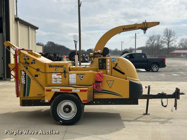 image for item FC5173 2008 Vermeer BC1500 wood chipper