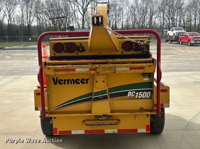 image for item FC5173 2008 Vermeer BC1500 wood chipper