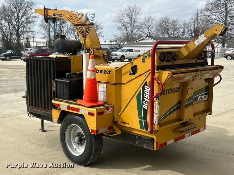 image for item FC5173 2008 Vermeer BC1500 wood chipper