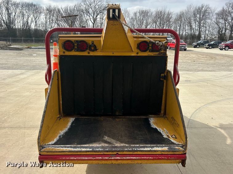 image for item FC5173 2008 Vermeer BC1500 wood chipper