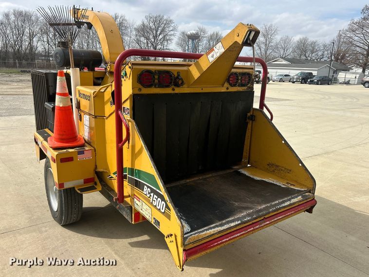 image for item FC5173 2008 Vermeer BC1500 wood chipper