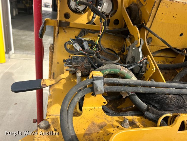 image for item FC5173 2008 Vermeer BC1500 wood chipper