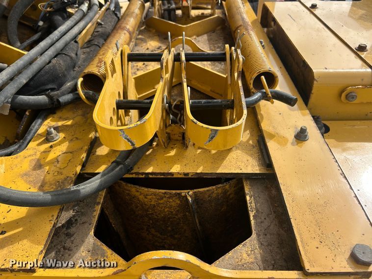 image for item FC5173 2008 Vermeer BC1500 wood chipper