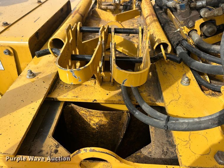 image for item FC5173 2008 Vermeer BC1500 wood chipper