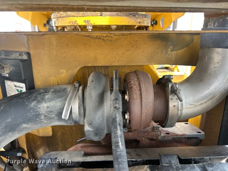 image for item FC5173 2008 Vermeer BC1500 wood chipper