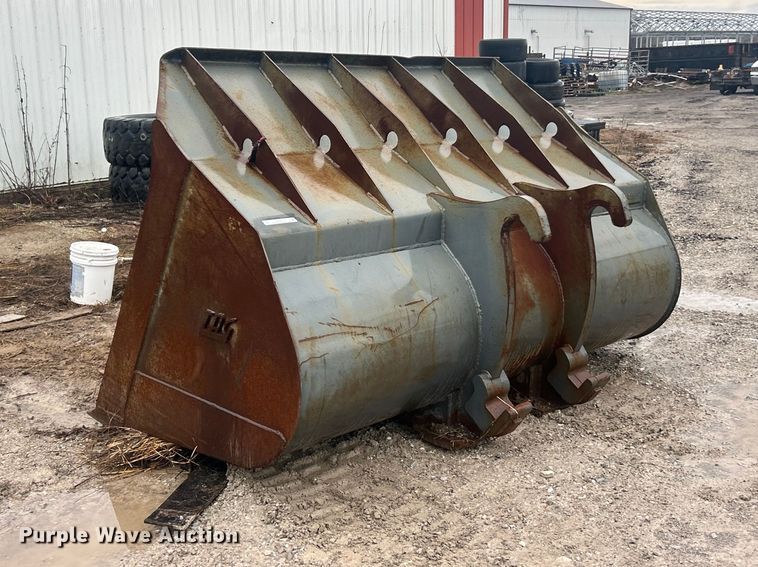image for item FC5177 Tag wheel loader bucket