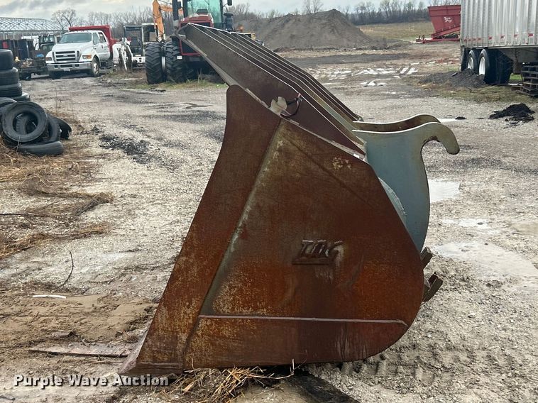 image for item FC5177 Tag wheel loader bucket