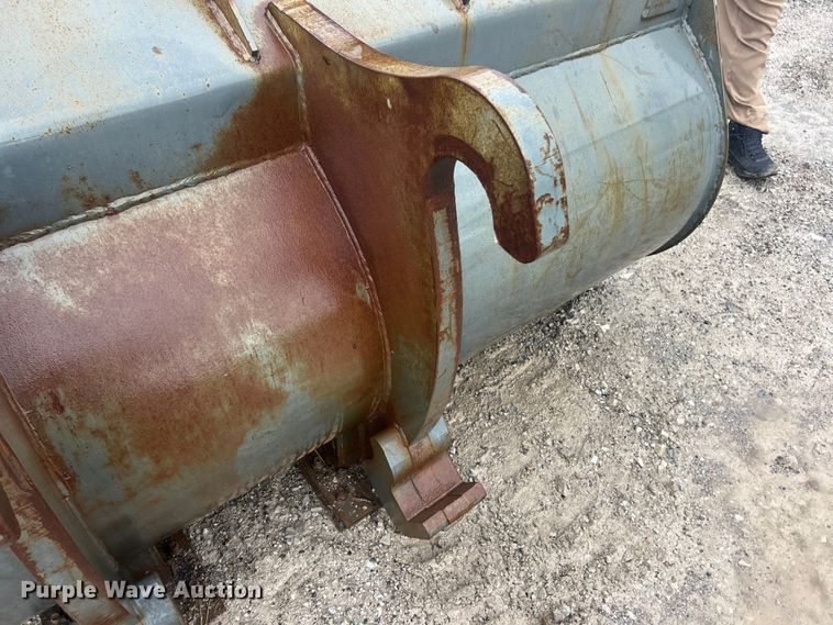 image for item FC5177 Tag wheel loader bucket