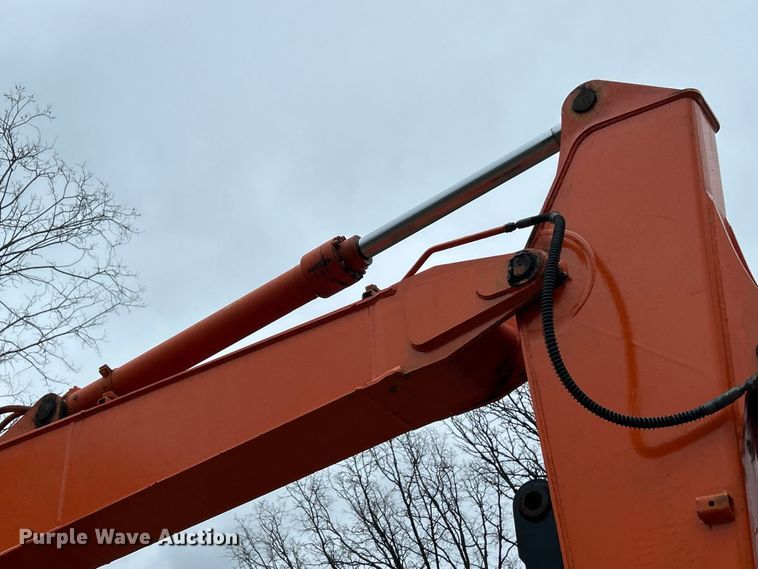 image for item FC5183 2008 Hitachi ZX135US excavator