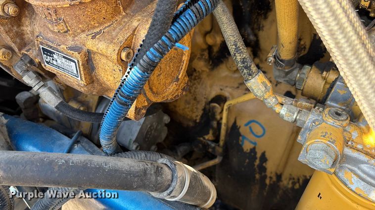 image for item FG0136 2006 Peterbilt 379 dump truck