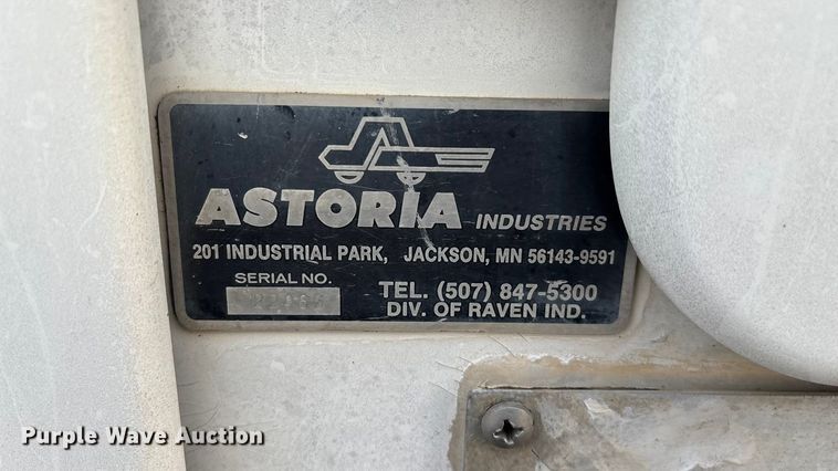 image for item FG0138 1998 International 4700 digger derrick truck