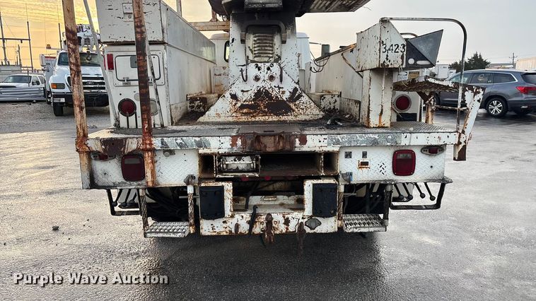 image for item FG0138 1998 International 4700 digger derrick truck