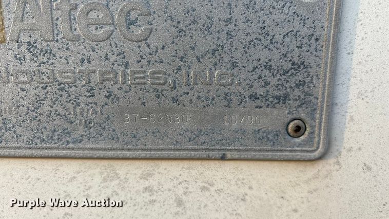 image for item FG0138 1998 International 4700 digger derrick truck