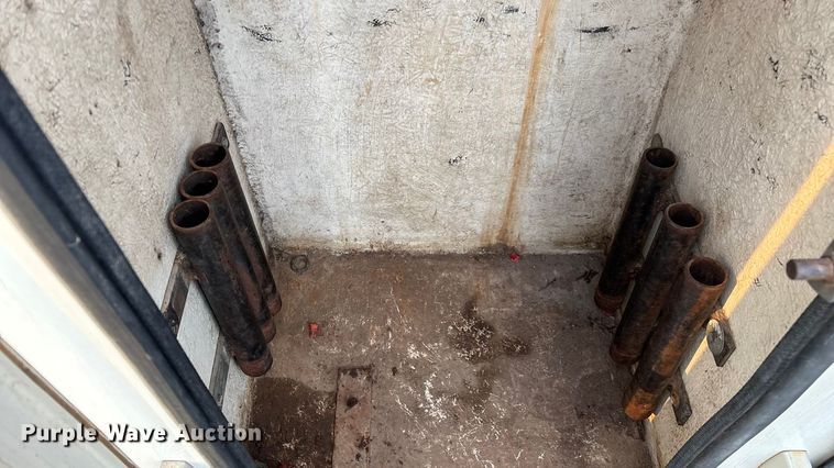 image for item FG0138 1998 International 4700 digger derrick truck